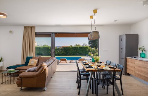 Rudine Villa | Villa moderna **** con piscina y vistas al mar cerca de Split, Croacia