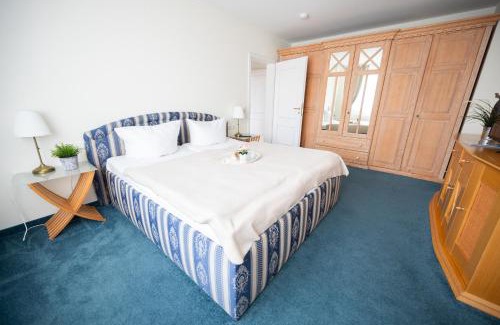 Kuhlungsborn Ost Apartamento | Villa Düne mit großer Sonnenterrasse, Kamin, Wlan und Tiefgarage für 2-4 Personen