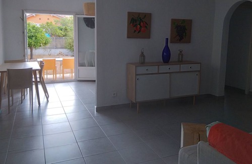 Les Arenes Villa | Villa d'Isa, 80 m2 house, air-conditioned, 2 bedrooms, Wi-Fi, 300 meters from the sea