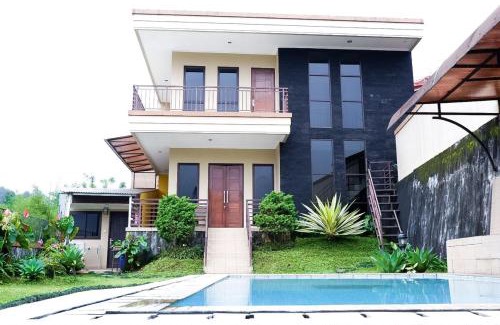 Cisarua Villa | Villa D'Mona