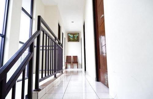Cisarua Villa | Villa D'Mona