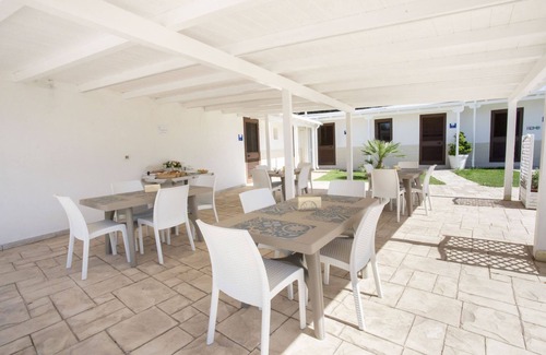 Leverano Casa | Villa Dalesco | Sole b&b in villa with pool