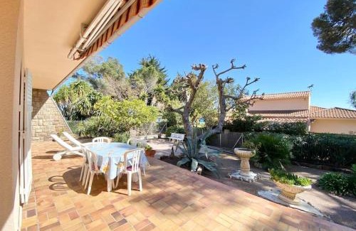Boulouris-sur-Mer Casa | Villa DAMALIX front de mer 5 pax Plage