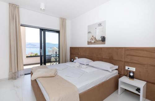 Komarna Villa | Villa Danny