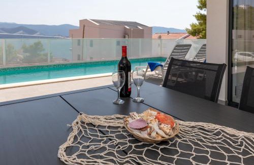 Komarna Villa | Villa Danny