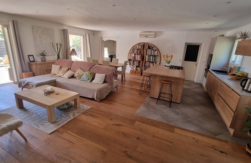 Bagnols-en-Foret Villa | Villa de Charme au Pied du Village - Piscine - Campagne, Lac, mer et Golf