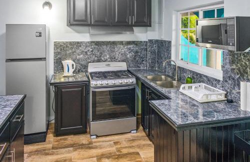 Scarborough Apartamento | Villa De Cruz - Groovy Suite