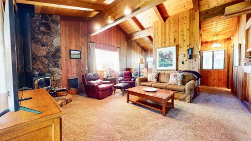 Mammoth Lakes Apartamento | Villa de los Pinos #40 condo