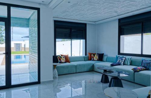 Tamariss Villa | Villa de Luxe à Casablanca Piscine Privée Fibre 100 Mbps Netflix et YouTube Premium