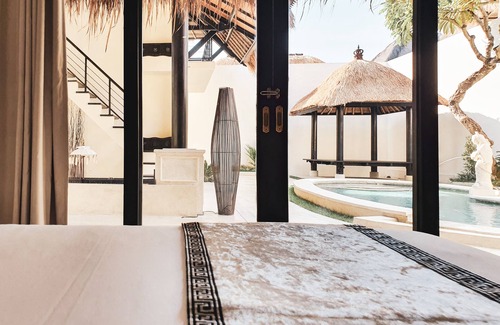 Sunset Road Villa | Villa de Malicott Athena