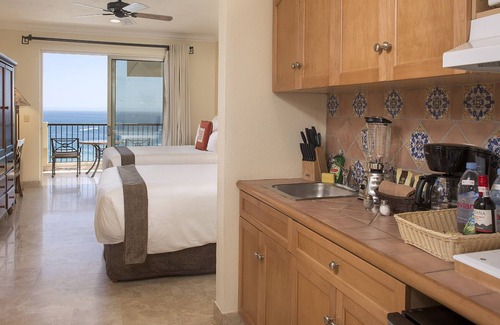 El Médano Ejidal Complejo | !Año Nuevo en la playa en Cabo! Resort de 5 estrellas frente a la playa, ¡Precio rebajado! $ 350