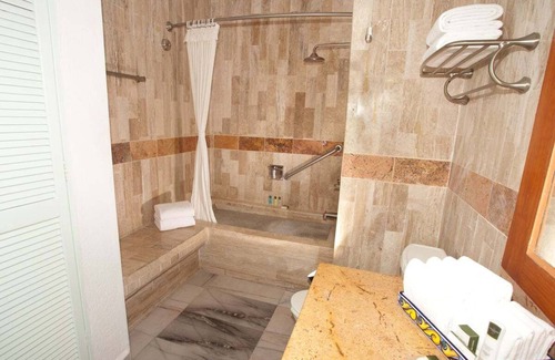Díaz Ordaz Complejo | Villa del Palmar Beach Resort Large 2 bedroom elite suite many extra!