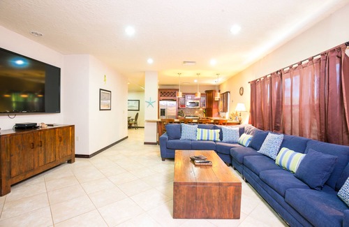 Antoneys Cay Condominio | Villa Del Playa Penthouse #5