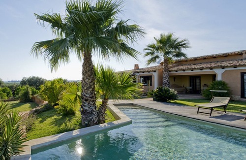 Castelvetrano Villa | Villa delle Palme, surrounded by Sicilia's nature