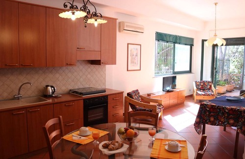 Aci Castello Cama Y Desayuno | Villa delle Palme