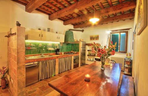 Novilara Villa | Villa delle Vigne, villa con gran jardín y piscina, cerca de la costa del Adriático