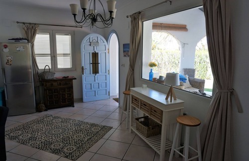 Playa de la Almadrava Chalet De Esquí | Villa DELMAR al lado de la playa en Els Poblets