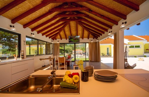 Tugare Villa | ¡NUEVO! VILLA DELMATI con pista de tenis, piscina con hidromasaje, 5 dormitorios