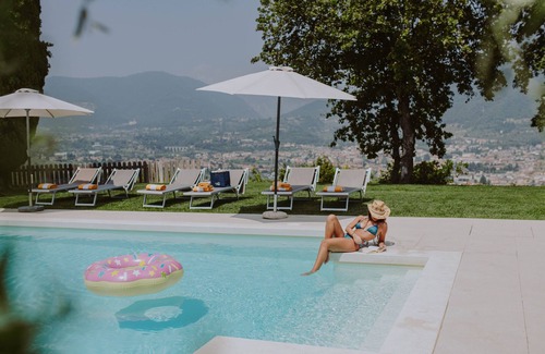Cunettone-villa Villa | Villa con piscina privada e impresionantes vistas al lago en un gran parque privado, capacidad para 12 personas