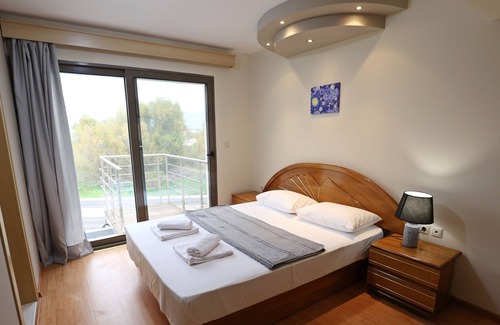 Lambi Villa | Villa Di Rena , Near The Sea No02