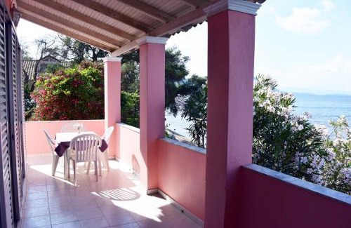 Notos Casa | Villa Diana Beachfront Vacation Home