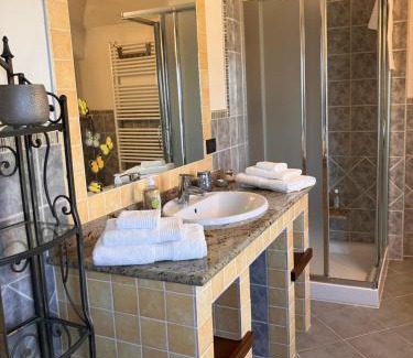 Candelo Casa | Villa Dina