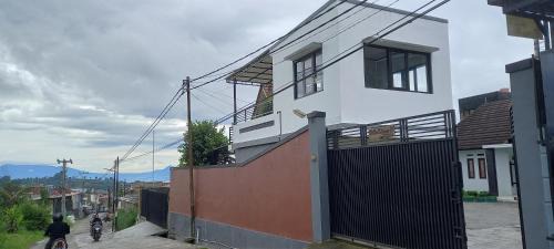 Parongpong Villa | Villa Dinar Garden Lembang