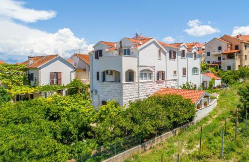 Sutivan Apartamento | Villa Dinka
