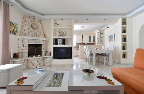 Aliki Villa | Villa Dionysos - villa con piscina al aire libre