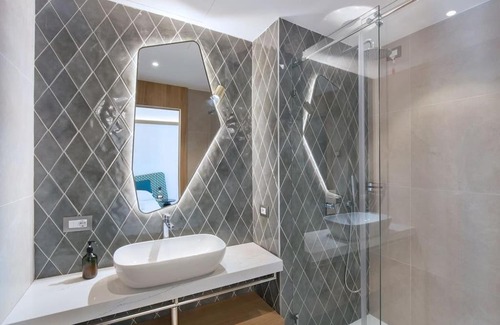 Brenzone sul Garda Apartamento | Villa Divina22-APT Armonia-Con Piscina e vista lago
