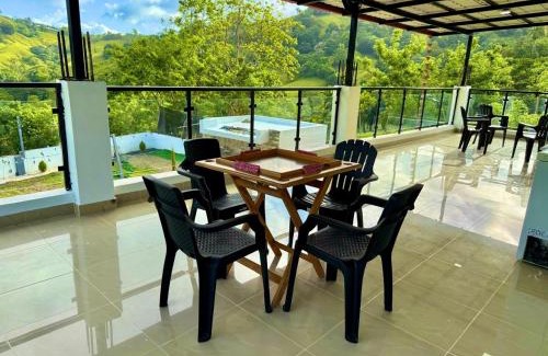 Santiago de los Caballeros Villa | Villa Colinas Verdes