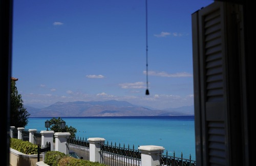 Egira Villa | Villa Dolphin. Villa de lujo en la playa