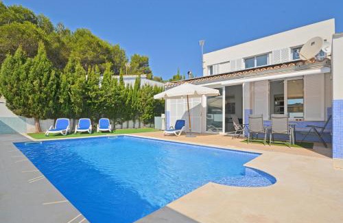 Son Serra de Marina Chalet De Esquí | Villa Domus