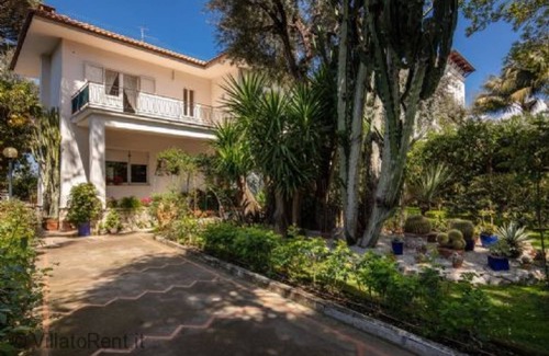 Sorrento City Centre Villa | APARTAMENTO EN VILLA MARAVILLOSA en Sorrento CENTRO FRENTE AL MAR