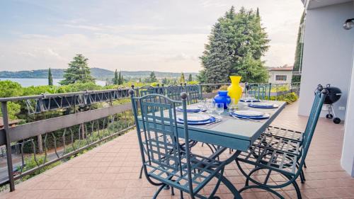 Padenghe sul Garda Apartamento | Villa Dora - Italian Homing