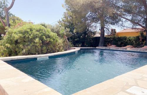 Les Tres Cales Casa | Villa Dos Calas - Bonita Villa de estilo rustico y piscina de agua salada