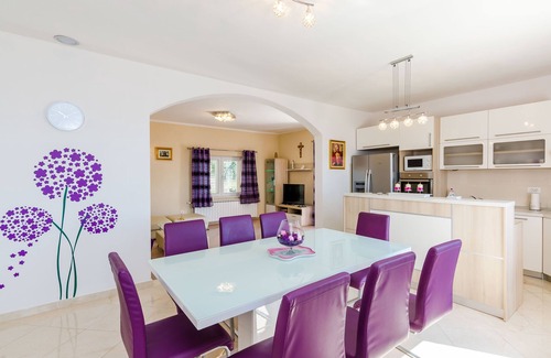 Pridvorje Villa | Villa Dragić- Villa de tres dormitorios con piscina, terraza y vistas al mar