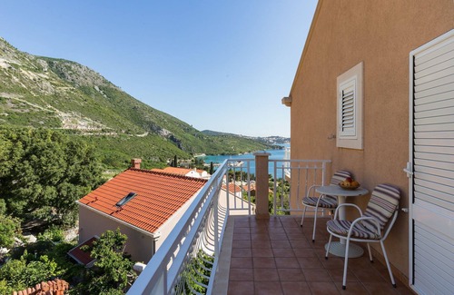Plat Apartamento | Villa Dubravka - Premium One Bedroom Apartment with Balcony and Sea View (Apartman 5)