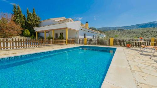Montefrio Villa | Villa el Establo Montefrio by Ruralidays