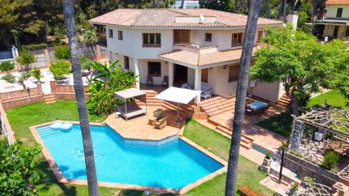 Vilanova I la Geltru Villa | Villa El Faro by Hello Homes Sitges