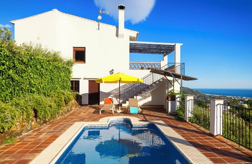Frigiliana Villa | "Villa El Regalo" con impresionantes vistas, piscina, jardín y Wi-Fi