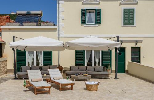 Ist Casa | Villa Elen