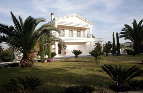 Thermaikos Villa | Villa Elena Perea Salónica