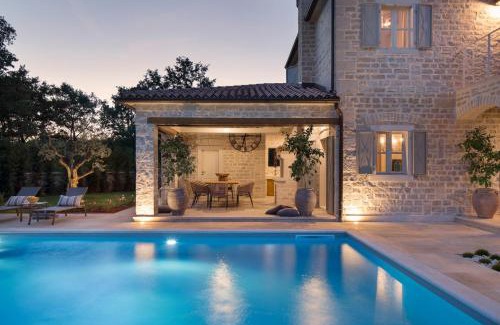 Korenici Villa | Villa Elena u Ladicima for 8 people with private pool & sports complex in Central Istria
