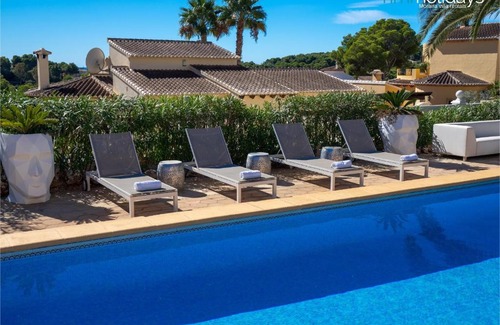 Pinar del Advocat Villa | Villa Eliana by HMR Holidays