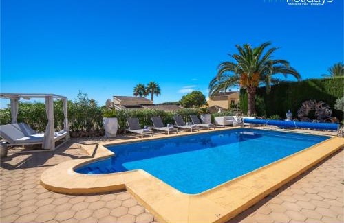 Pinar del Advocat Villa | Villa Eliana by HMR Holidays