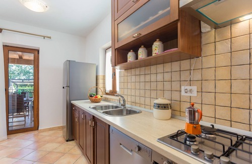 Munci Casa | Villa Elida en Pazin, 6 personas, piscina privada, barbacoa, la mejor opción para familias