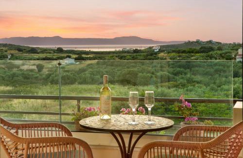 Akrotiri Villa | Villa Elihrisos