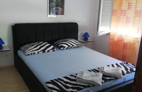 Jesenice Apartamento | Villa Elit-Two Bedroom Apartment with Sea View Terrace A1