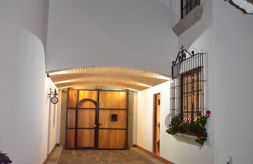 Antigua Guatemala Casa | Villa Ellina 1, Es una Hermosa y Acogedora casa, con todas las comodidades